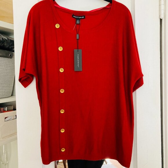 NWT Red Knit Short Sleeved Top With Gold Buttons - Picture 6 of 8